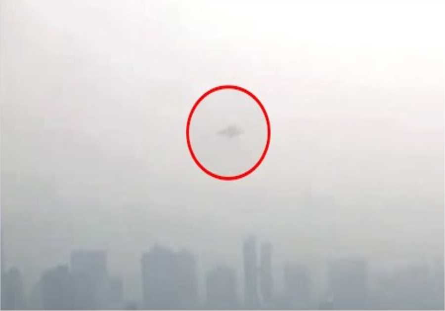 This Man Just Caught Something Big Above New York While Watching The Wildfires Above The City