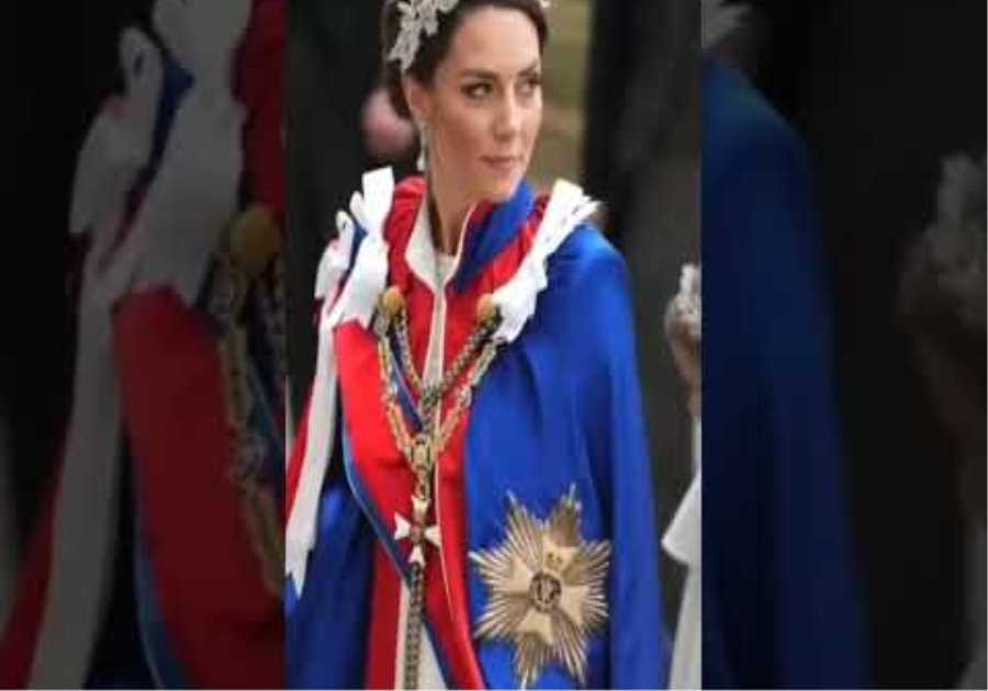 What is the Order of the Garter? And other #coronation robes: https://youtu.be/6TIi-jbADGQ #history