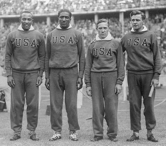 Jesse Owens, Ralph Metcalfe, Foy Draper, Frank Wykoff 1936